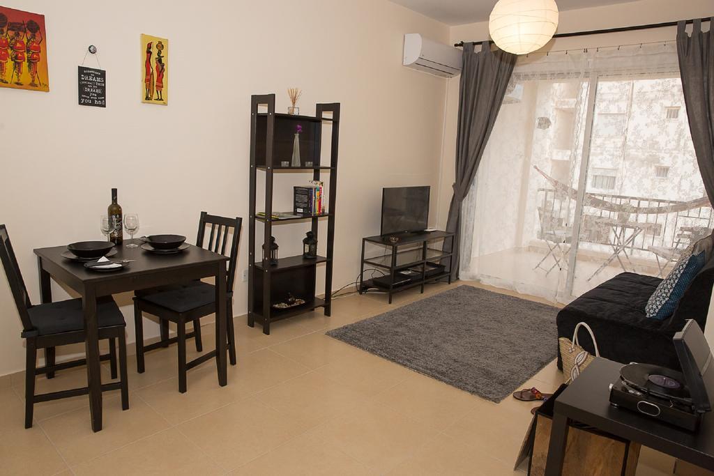 Paphos Love Shack Apartment Esterno foto